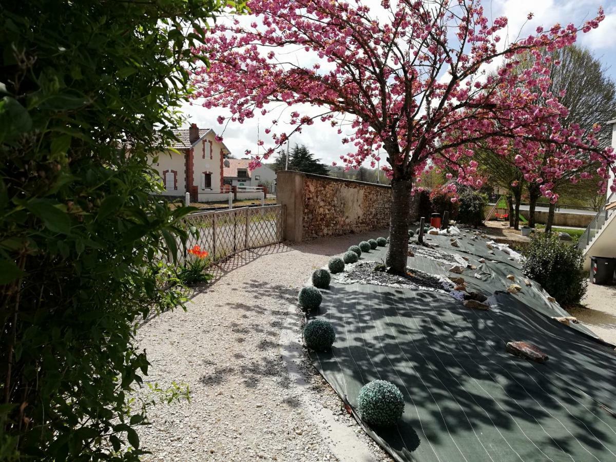 Les Gites Du Thouet Saint-Loup-Lamaire Exterior foto