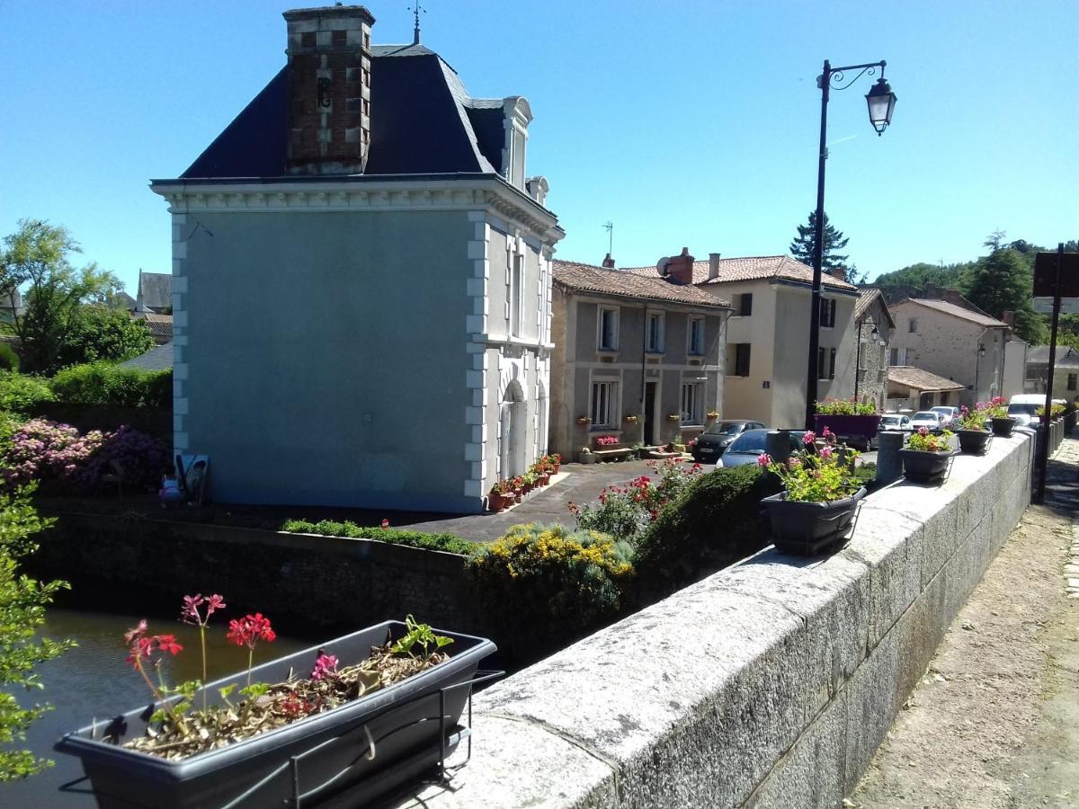 Les Gites Du Thouet Saint-Loup-Lamaire Exterior foto